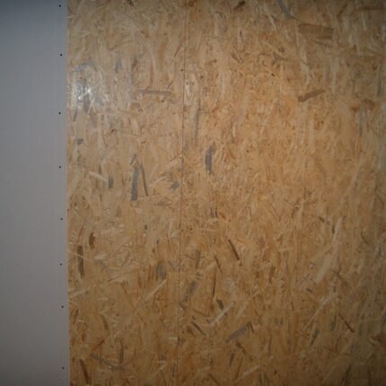 لوح OSB 11 مم – 122×244 سم